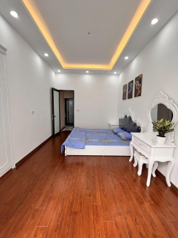 Nhà đẹp, THOÁNG trước sau, 30m OTO, 32m2, gần TIMES CITY, CHỈ 3.2 tỷ.