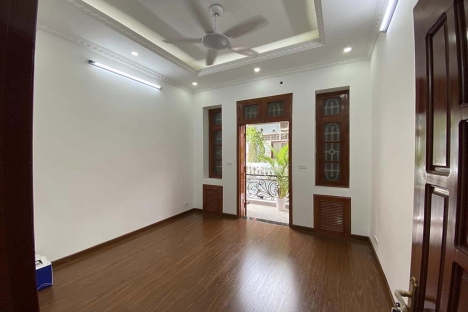 Bán nhà hơn 11 tỷ TL,MT 4.1m,sđcc,thoáng,ngõ oto,gần đường,phố Thái Hà,0932738111