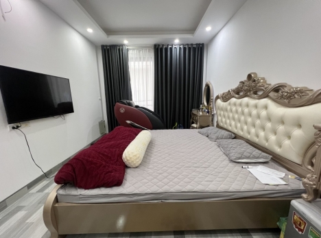 Chính chủ bán nhà Yên Xá, 34m x 5T, 2 thoáng, ngõ ba gác, tặng nội thất. Giá tốt 3.1 tỷ