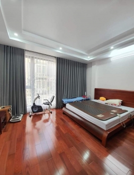 Ô Tô đỗ, kinh doanh tốt. Phan Kế Bính 48m x 5 tầng, MT 5m giá: 10.6 tỷ.