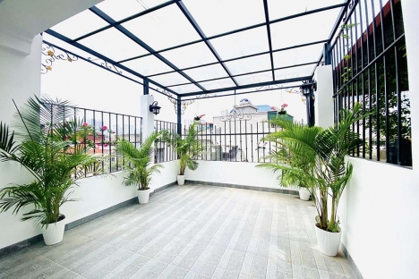 Bán nhà hơn 11 tỷ TL,MT 4.1m,sđcc,thoáng,ngõ oto,gần đường,phố Thái Hà,0932738111