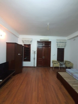 Căn Góc, Ô Tô 20m, Đào Tấn 78 x 4 tầng, MT 5.5m, giá 8.4 tỷ