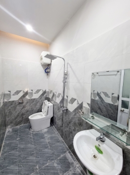 Căn nhà siêu đẹp phố Lạch Tray - Hào Khê. Diện tích: 52m2 x 3 tầng. G.i.á: 2,35 tỷ (Có thoả thuận)