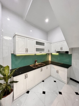 Nhà đẹp, THOÁNG trước sau, 30m OTO, 32m2, gần TIMES CITY, CHỈ 3.2 tỷ.
