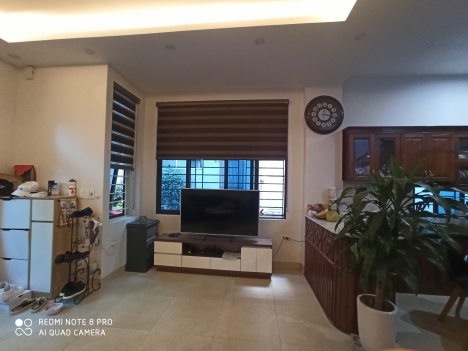 Nhà đẹp dân xây phố Việt Hưng, Lô góc, 54 m2, 4 tầng, giá chỉ 4,6 tỷ.