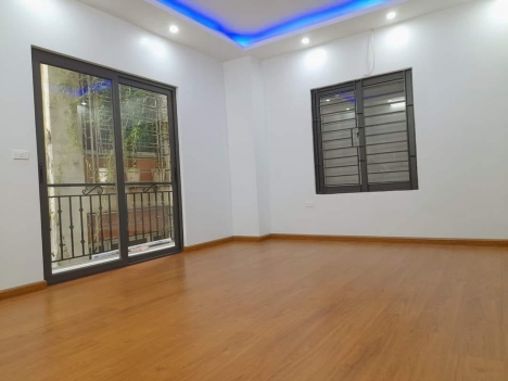 SIÊU HIẾM 
nhà Phan Huy Chú Hà Đông 5 tầng, 39m ô tô đỗ cửa