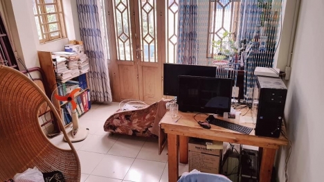 Bán nhà cũ 2 tầng 126m2 SHR Tăng Nhơn Phú. Nhỉnh 4 tỷ chỉ 1 căn.