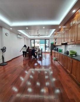 Ô Tô đỗ, kinh doanh tốt. Phan Kế Bính 48m x 5 tầng, MT 5m giá: 10.6 tỷ.