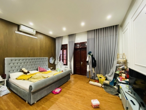 Bán nhà Ngọc Thụy 40Mx5T Kinh Doanh, Ôtô tránh, thông 5.4 tỷ