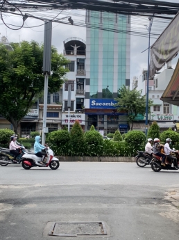 Quá đẹp còn rẻ, Nhà 3 tầng, mt nhựa Thân Nhân Trung, DTSD 60m. 5ty
