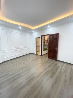 BÁN NHÀ QUẬN ĐỐNG ĐA PHỐ TRUNG TẢ 35m2 x 5 T5.2 TỶ Ô TÔ KD