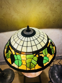 Đèn bàn tiffany họa tiết hoa nho hàng mỹ