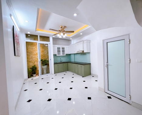 Bán gấp nhà Khương Trung Bùi Xương Trạch ô tô đỗ cổng SDCC, ở sướng 65m2 x 5 tầng