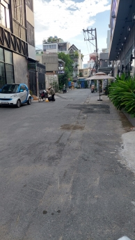 Bán HXH(nhà nát)Phan Văn Trị, phường 5, Gò Vấp, 5x18m, gần Emart, Vincom, giá 8,9 tỷ