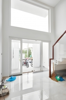 5 tầng HXH10m Phan Văn Trị đối diện Emart 4x18m