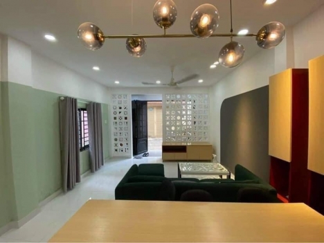 Hàng đầu tư. Bán nhà cũ 2 tầng 125m2 Đường 10 TNP B quận 9. Giá 3.99 tỷ.
