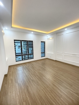 NHÀ MỚI NGÃ TƯ SỞ,KHƯƠNG TRUNG,40mx6T,MT4m CHỈ 4,7 TỶ.