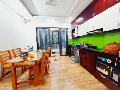 BÁN NHÀ PHỐ THANH NHÀN: 42M2, 5 TẦNG, MT 3.8M. Ô TÔ ĐỖ 10M, 3 GÁC ĐI VÀO. NHỈNH 3 TỶ