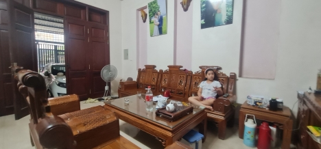 Cần bán gấp nhà phố Hồng tiến, Ô tô, 80 m2, 4 tầng, giá chỉ 8,9 tỷ.