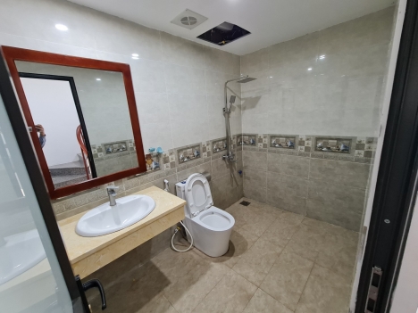 Nhà đẹp phố Ngọc Trì, ô tô, 30 m2, 5 tầng, giá chỉ 3,15 tỷ.
