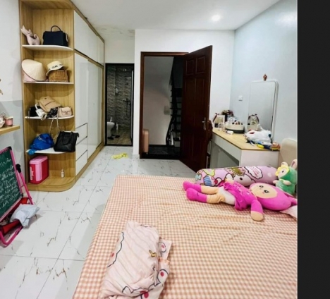 BÁN NHÀ HẺM XE HƠI HUỲNH VĂN BÁNH - DTS 75M2 - 5TY CÓ TL