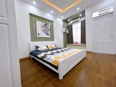 Bán gấp nhà Khương Trung Bùi Xương Trạch ô tô đỗ cổng SDCC, ở sướng 65m2 x 5 tầng