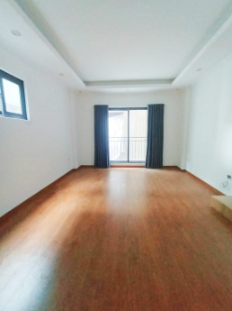 Cực Hiếm. Bán nhà phố Dương Văn Bé 35m2 x 5 tầng, ngõ nông, gần phố giá chỉ 3.6 tỷ.