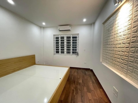 BÁN NHÀ 5 TẦNG PHƯỜNG PHÚC LỢI - Ô TÔ ĐÕ CỬA - DT 40M - GẦN TRƯỜNG , CHỢ , HƯỞNG TRỌN TIỆN ÍCH