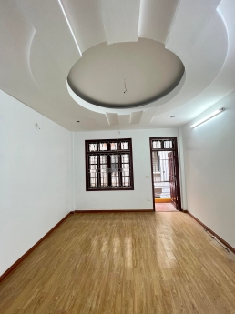 BÁN NHÀ KHƯƠNG ĐÌNH QUẬN THANH XUÂN DT79M MT4.7M 4 TẦNG 7.7 TỶ NHÀ ĐẸP Ở NGAY.