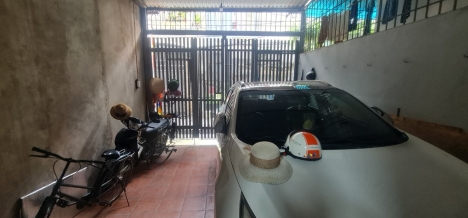 Cần bán gấp nhà phố Hồng tiến, Ô tô, 80 m2, 4 tầng, giá chỉ 8,9 tỷ.