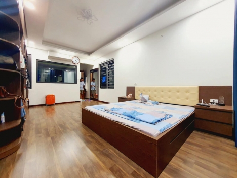 BÁN NHÀ PHỐ THANH NHÀN: 42M2, 5 TẦNG, MT 3.8M. Ô TÔ ĐỖ 10M, 3 GÁC ĐI VÀO. NHỈNH 3 TỶ