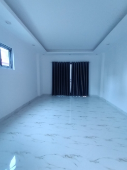 Cực Hiếm. Bán nhà phố Dương Văn Bé 35m2 x 5 tầng, ngõ nông, gần phố giá chỉ 3.6 tỷ.