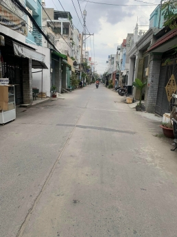 NHÀ 1 TRỆT 1 LẦU 2 PHÒNG NGỦ HẺM THÔNG BUÔN BÁN NHỎ OK