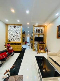BÁN NHÀ ĐƯỜNG 2 XE TẢI TRÁNH, 5 x 19 m, 3 PN, LÊ VĂN QUỚI