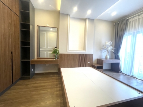 BÁN NHÀ BỒ ĐỀ, Ô TÔ ĐỖ CỬA, NHÀ ĐẸP, NGÕ THÔNG 2 ĐẦU, CÔNG NĂNG HOÀN HẢO, 50M2x4M