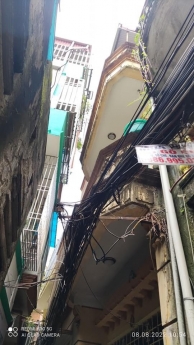 BÁN GẤP NHÀ NGÕ 298 NGỌC LÂM - 56M-3 TẦNG -MT 10M- SÁT TRƯỜNG THCS ÁI MỘ - KINH DOANH TỐT - LH