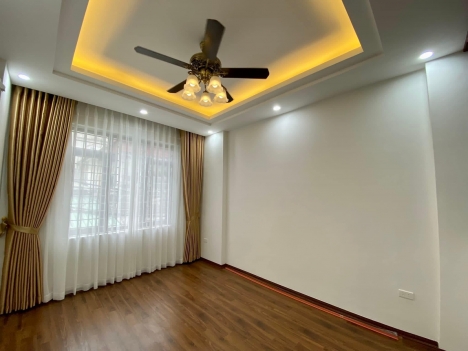 Bán nhà Lâm Hạ, Long Biên- 46m2 x  5 tầng, THANG MÁY, nhà ĐẸP,Mở VĂN PHÒNG, KINH DOANH tốt