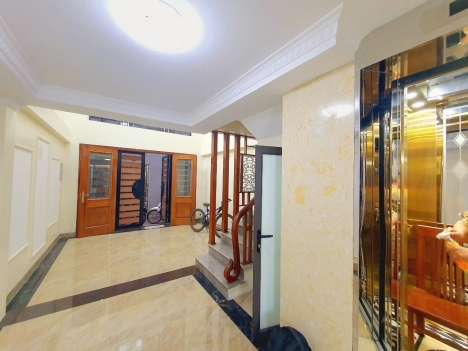 Bán nhà hiếm, Võ Thị Sáu, Hai Bà,ô tô sát cửa,6 tầng,60m2,thang máy,hơn 9tỷ.