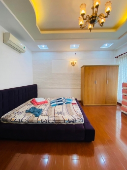 BÁN NHÀ ĐƯỜNG 2 XE TẢI TRÁNH, 5 x 19 m, 3 PN, LÊ VĂN QUỚI