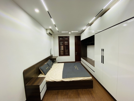 CHỦ CẦN BÁN NHÀ KIM GIANG QUẬN THANH XUÂN 33m2 x 5 T 4.65 TỶ Ô TÔ KD