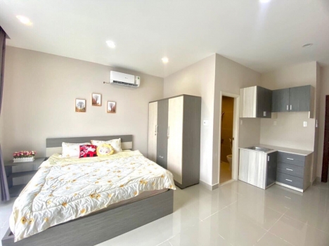 Bán Gấp Khách Sạn Mặt Tiền Đường Lê Bình, Phường 4, Tân Bình, 5 Tầng Mới Xây, Kinh Doanh Tốt