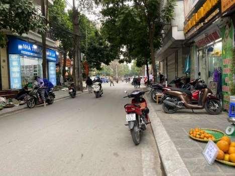Bán nhà Lạc Long Quân-Tây Hồ Kinh doanh-Ô tô-Lô góc-DT72m2-mặt tiền 8.2m