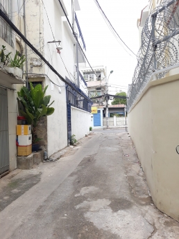 NHÀ NGUYỄN TRỌNG TUYỂN, DT 40M2, CHỈ 5 TỶ TL