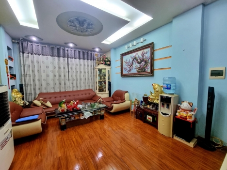 ĐỐNG ĐA BÁN NHÀ PHỐ HOÀNG CẦU 52 m2 x5 TẦNG 6.2 TỶ Ô TÔ KD