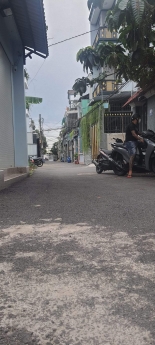 NHÀ NHỎ ngay CHỢ THỦ ĐỨC XE HƠI ĐỖ CỬA