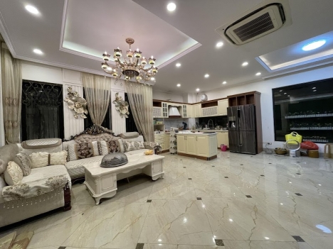 Bán nhà MP Trần Khát Chân, vỉa hè, ô tô ,KD, 70m, MT 4.8m, chỉ 11 tỷ.