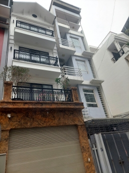 NHÀ ĐẸP PHỐ VIP  LÔ GÓC  Ô TÔ TRÁNH  GARA 2 Ô TÔ THANG MÁY XỊN CỰC HIẾM CỰC THOÁNG Nguyễn Văn Cừ