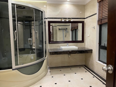 Bán nhà MP Trần Khát Chân, vỉa hè, ô tô ,KD, 70m, MT 4.8m, chỉ 11 tỷ.