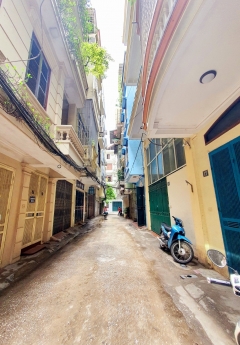 BÁN NHÀ PHỐ THÁI HÀ, 8 TẦNG THANG MÁY PHỐ THÁI HÀ, Ô TÔ ĐỖ CỬA, DÒNG TIỀN KHỦNG