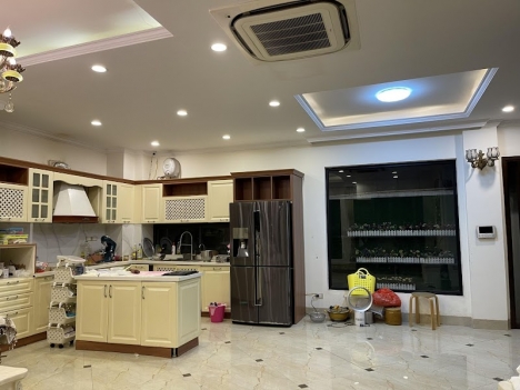 Bán nhà MP Trần Khát Chân, vỉa hè, ô tô ,KD, 70m, MT 4.8m, chỉ 11 tỷ.